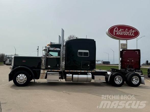 Peterbilt 389 Prime Movers