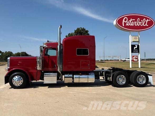 Peterbilt 389 Prime Movers