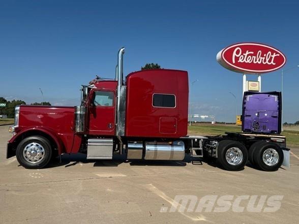 Peterbilt 389 Prime Movers
