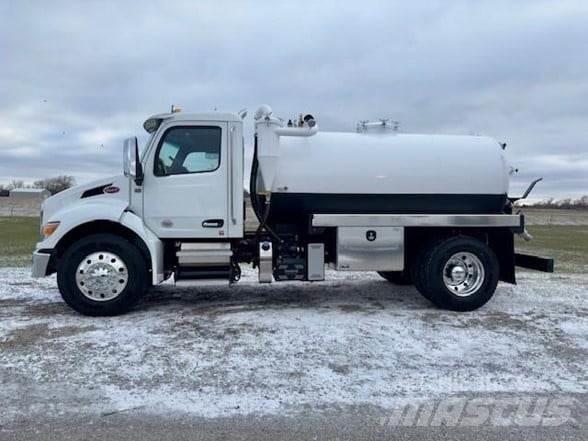 Peterbilt 536 Tanker trucks