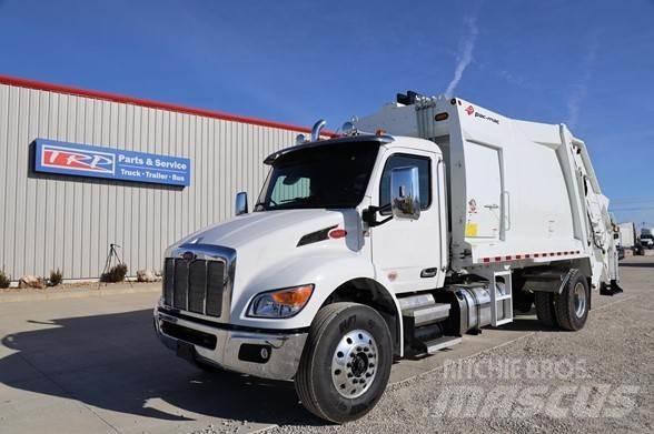Peterbilt 537 Waste trucks