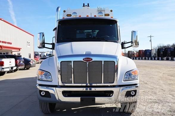 Peterbilt 537 Waste trucks