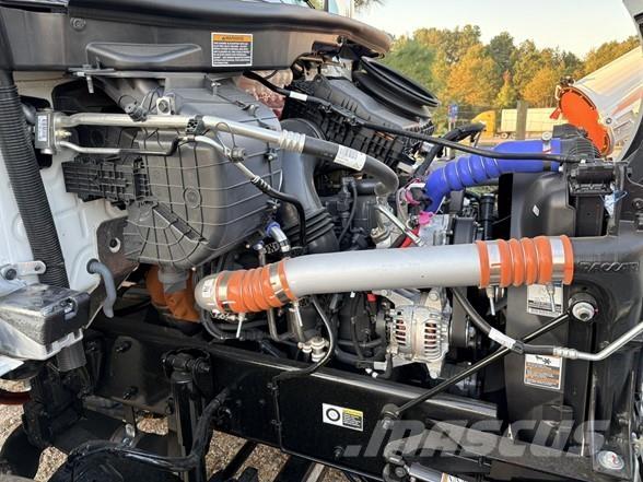 Peterbilt 537 Prime Movers