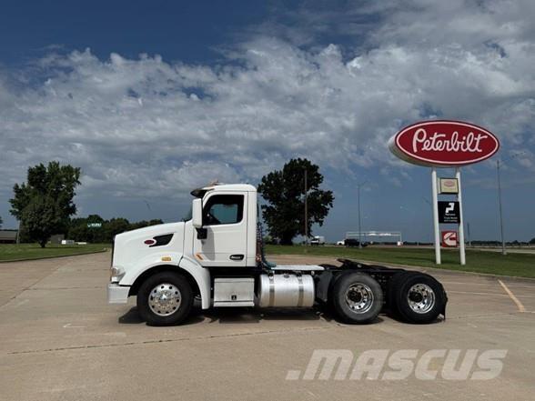 Peterbilt 567 Prime Movers
