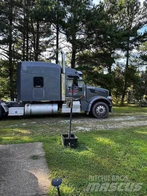 Peterbilt 567 Prime Movers