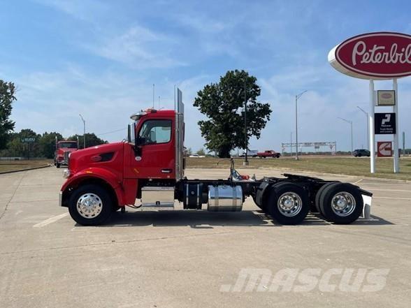 Peterbilt 567 Prime Movers