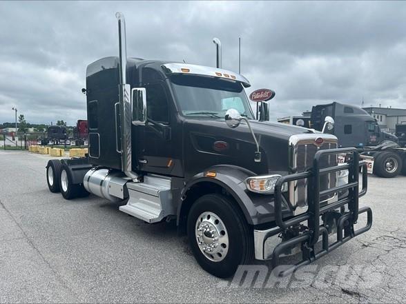 Peterbilt 567 Prime Movers