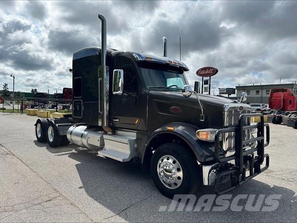 Peterbilt 567 Prime Movers