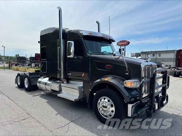 Peterbilt 567 Prime Movers