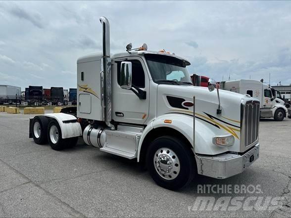 Peterbilt 567 Prime Movers