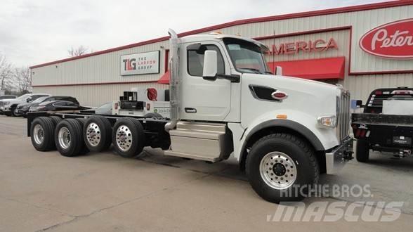Peterbilt 567 Tipper trucks