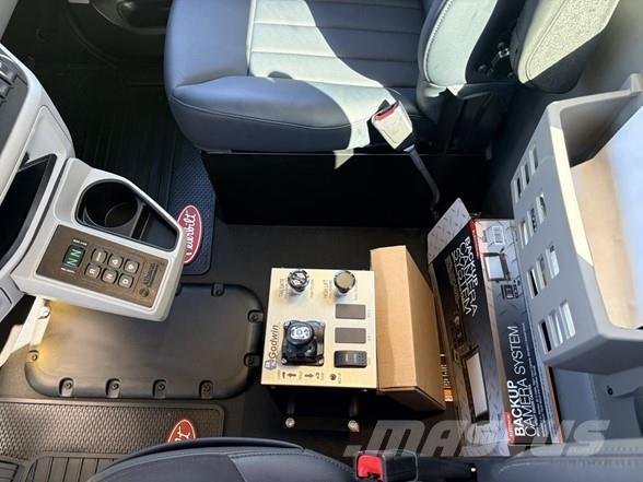 Peterbilt 567 Tipper trucks