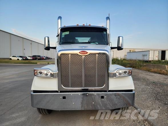 Peterbilt 567 Prime Movers