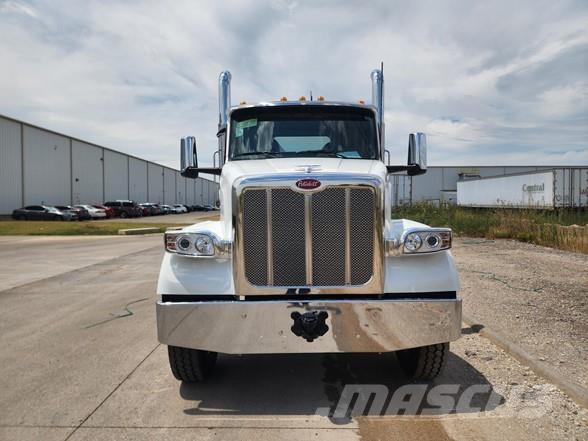 Peterbilt 567 Prime Movers