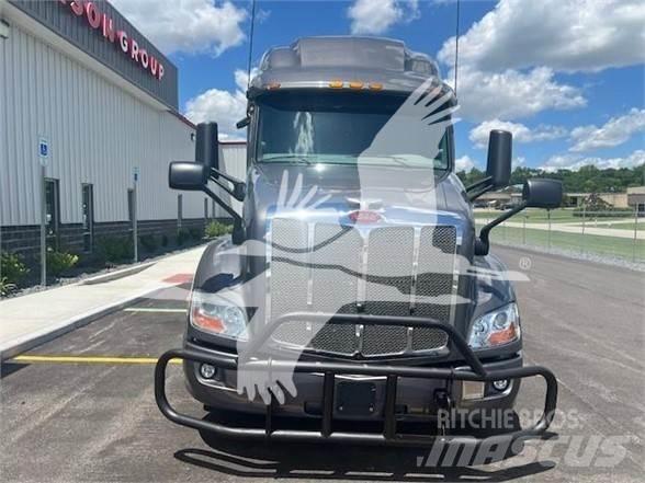 Peterbilt 579 Prime Movers