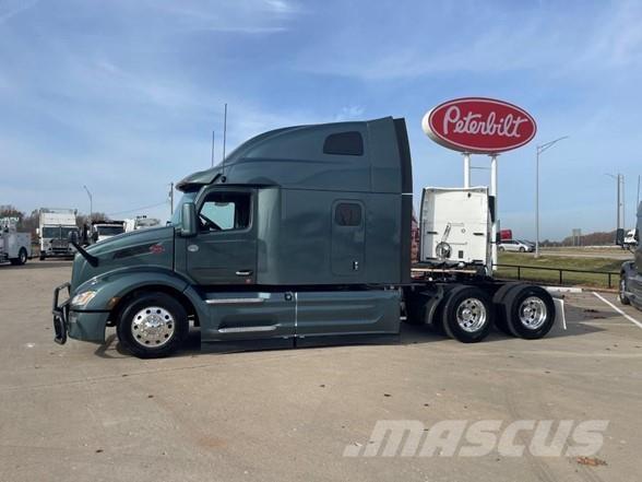 Peterbilt 579 Prime Movers