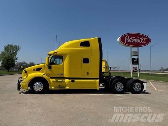 Peterbilt 579 Prime Movers