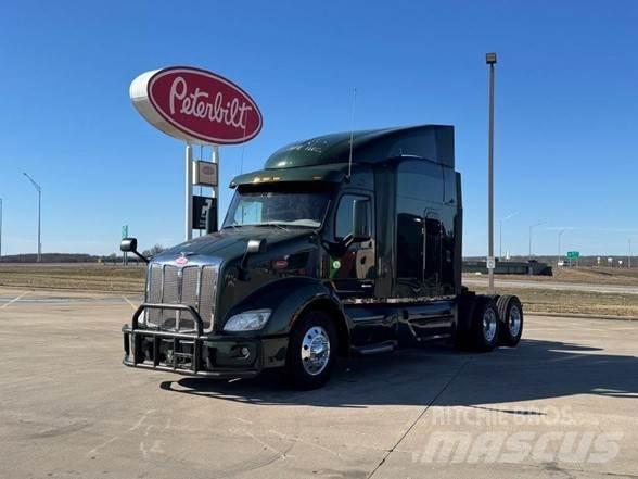 Peterbilt 579 Prime Movers