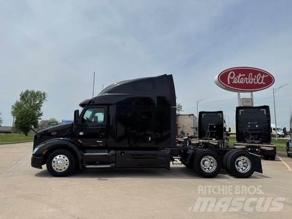 Peterbilt 579 Prime Movers