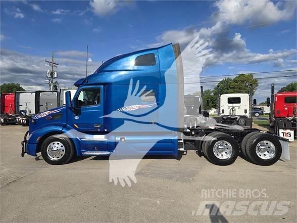 Peterbilt 579 Prime Movers