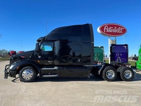 Peterbilt 579 Prime Movers