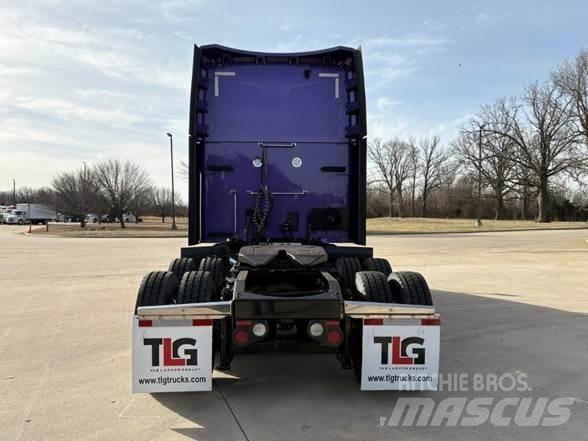Peterbilt 579 Prime Movers