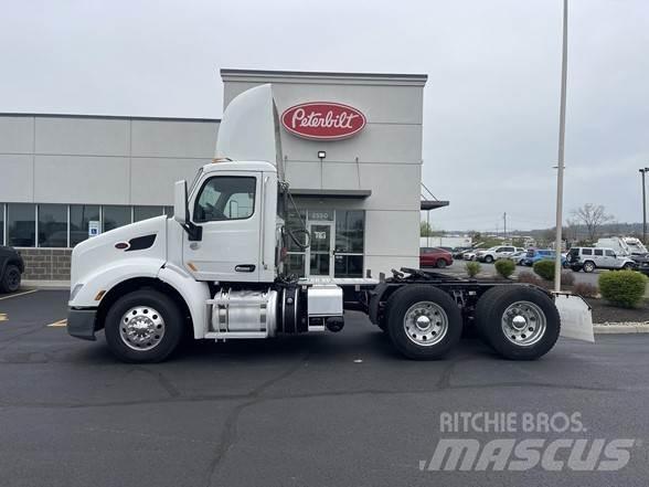 Peterbilt 579 Prime Movers
