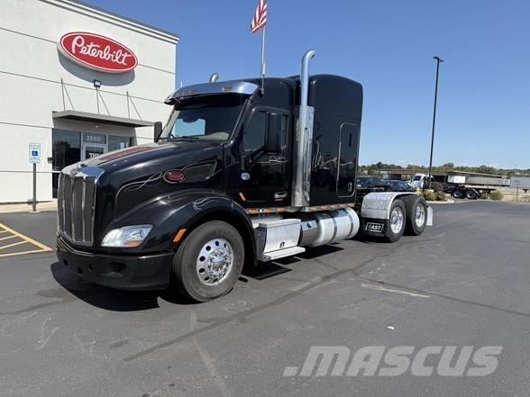 Peterbilt 579 Prime Movers