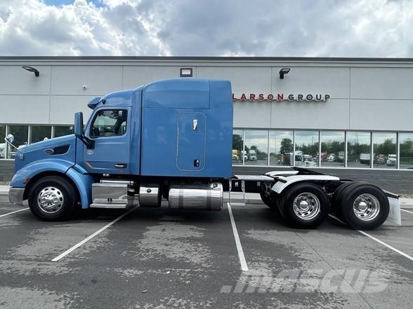 Peterbilt 579 Prime Movers