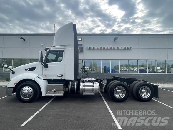 Peterbilt 579 Prime Movers