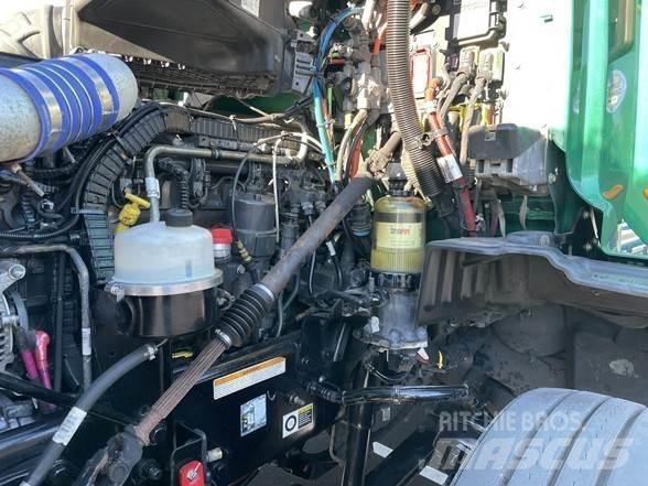 Peterbilt 579 Prime Movers
