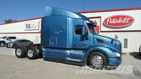 Peterbilt 579 Prime Movers