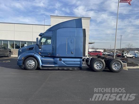 Peterbilt 579 Prime Movers