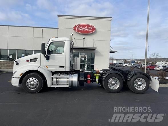 Peterbilt 579 Prime Movers