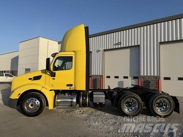Peterbilt 579 Prime Movers