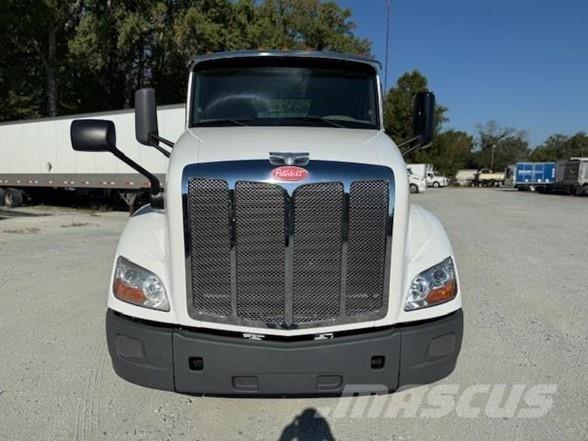 Peterbilt 579 Prime Movers