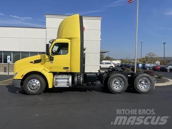 Peterbilt 579 Prime Movers