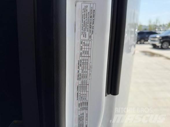 Peterbilt 579 Prime Movers