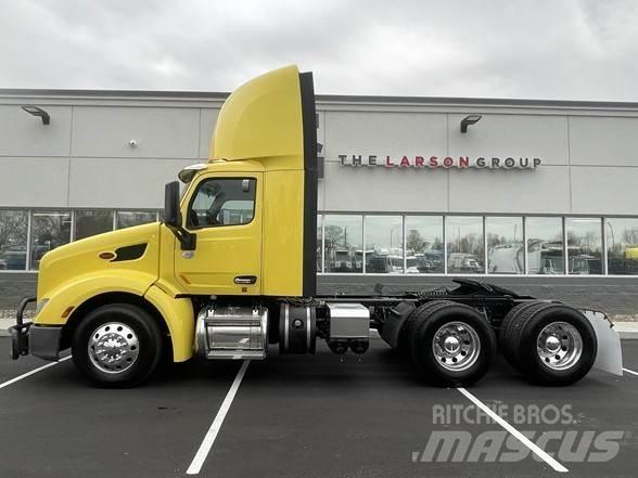 Peterbilt 579 Prime Movers