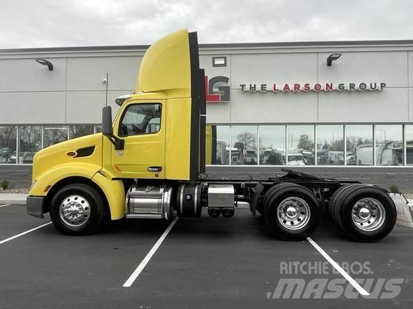 Peterbilt 579 Prime Movers