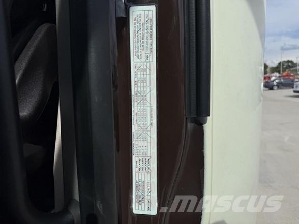 Peterbilt 579 Prime Movers