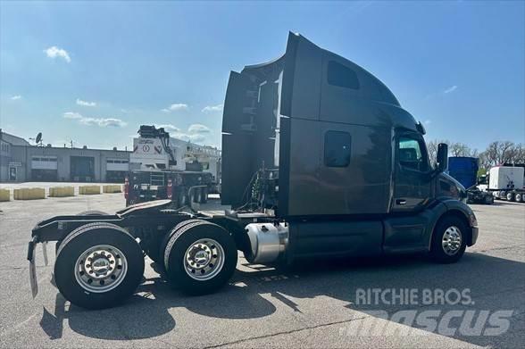 Peterbilt 579 Prime Movers