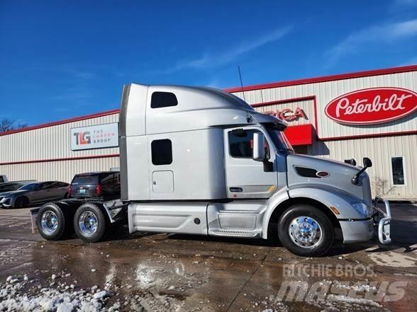 Peterbilt 579 Prime Movers