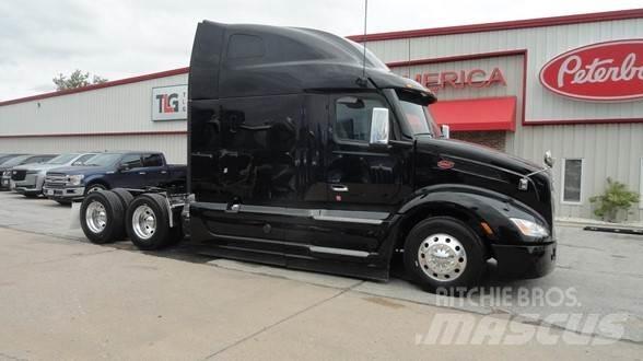 Peterbilt 579 Prime Movers