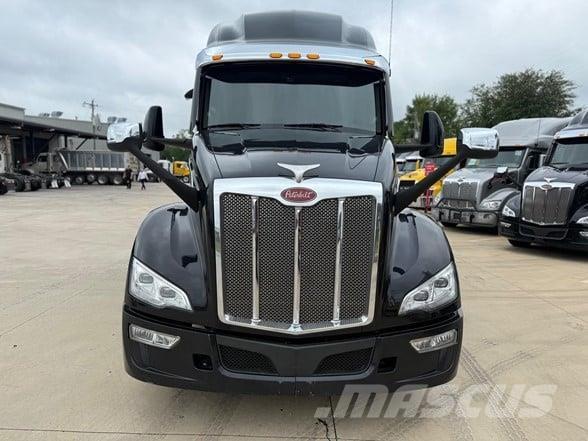 Peterbilt 579 Prime Movers