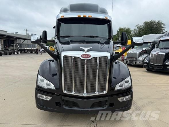 Peterbilt 579 Prime Movers