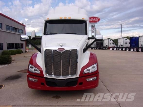 Peterbilt 579 Prime Movers