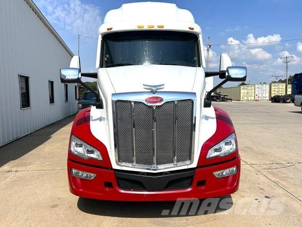 Peterbilt 579 Prime Movers