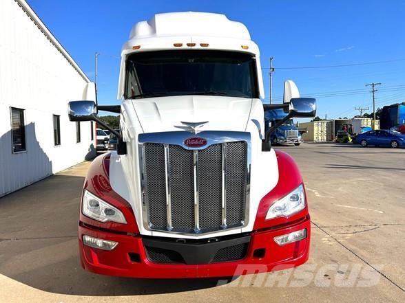 Peterbilt 579 Prime Movers