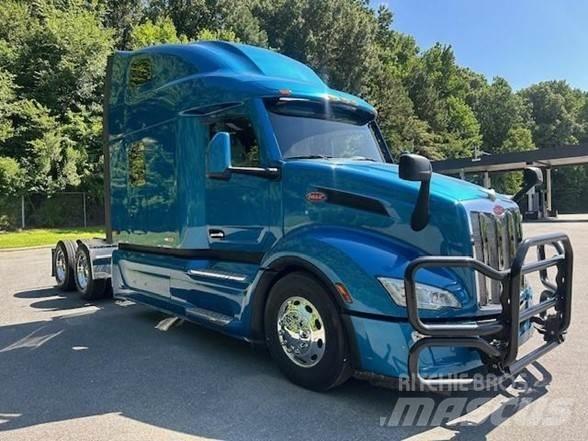 Peterbilt 579 Prime Movers